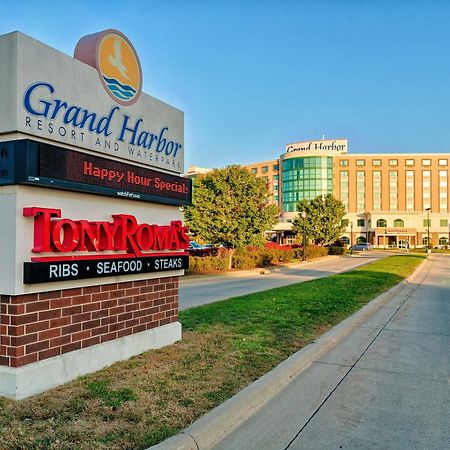 Grand Harbor Resort Dubuque Exterior photo